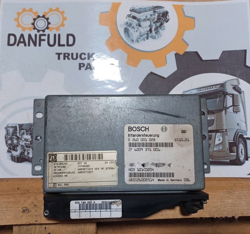 Bosch 0260001028 Renault Magnum - ECU - Teherautó: 1 kép. Bosch 0260001028 Renault Magnum - ECU - Teherautó: 1 kép.