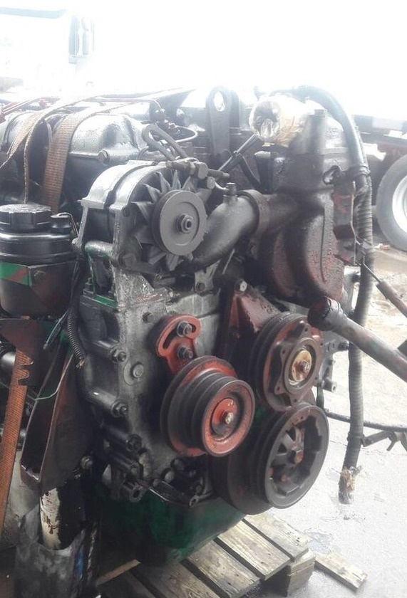 IVECO 8210.42L IVECO Magirus 420 - Motor - Teherautó: 4 kép. IVECO 8210.42L IVECO Magirus 420 - Motor - Teherautó: 4 kép.