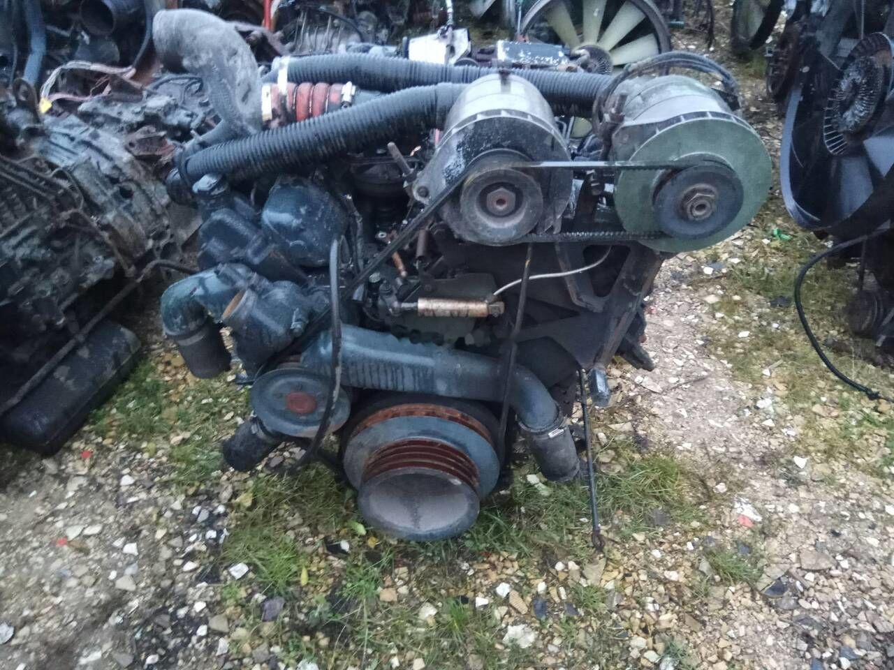 Mercedes-Benz OM441LA Mercedes-Benz - Motor - Teherautó: 1 kép. Mercedes-Benz OM441LA Mercedes-Benz - Motor - Teherautó: 1 kép.
