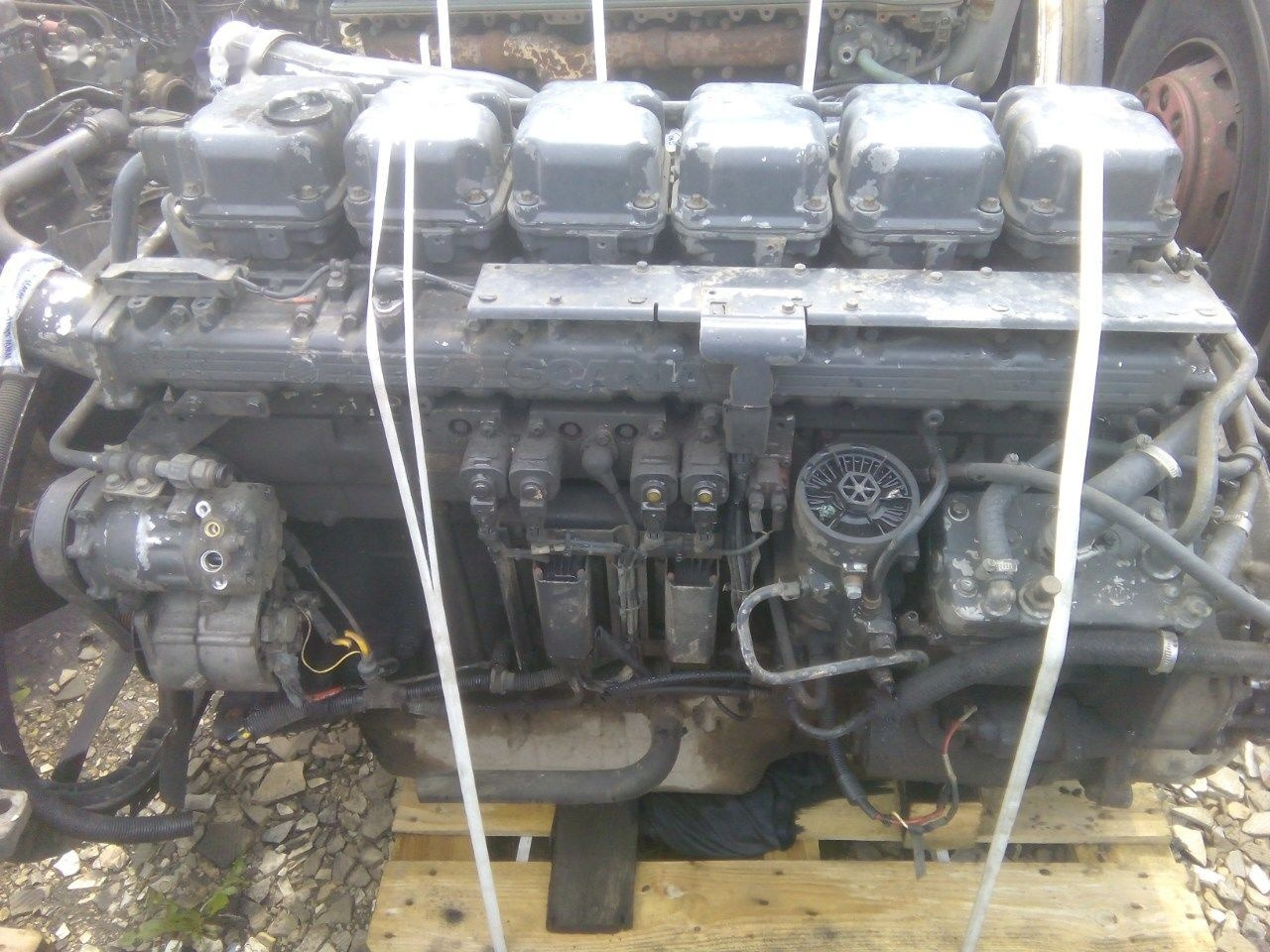 Scania DT1208 Scania - Motor - Teherautó: 1 kép. Scania DT1208 Scania - Motor - Teherautó: 1 kép.