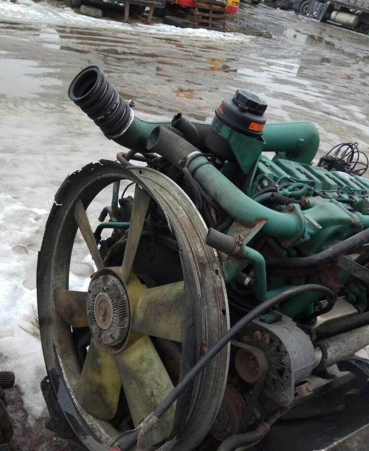 Volvo D16A Volvo - Motor - Teherautó: 2 kép. Volvo D16A Volvo - Motor - Teherautó: 2 kép.