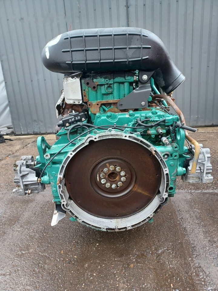 Volvo D7F 290 E5 Volvo FL - Motor - Teherautó: 4 kép. Volvo D7F 290 E5 Volvo FL - Motor - Teherautó: 4 kép.