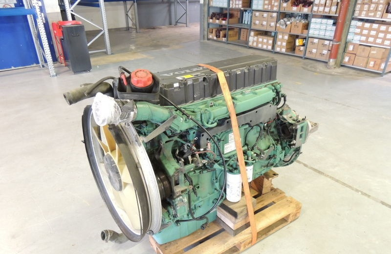 Volvo FH12 460 E3 D12D - Motor - Teherautó: 1 kép. Volvo FH12 460 E3 D12D - Motor - Teherautó: 1 kép.