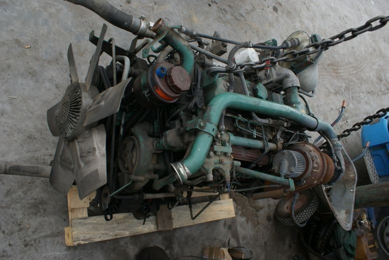 Volvo TD 73 ES Volvo FL 7 - Motor - Teherautó: 1 kép. Volvo TD 73 ES Volvo FL 7 - Motor - Teherautó: 1 kép.