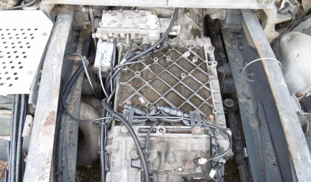 ZF 16S 181   DAF XF 430 - Sebességváltó - Teherautó: 1 kép. ZF 16S 181   DAF XF 430 - Sebességváltó - Teherautó: 1 kép.