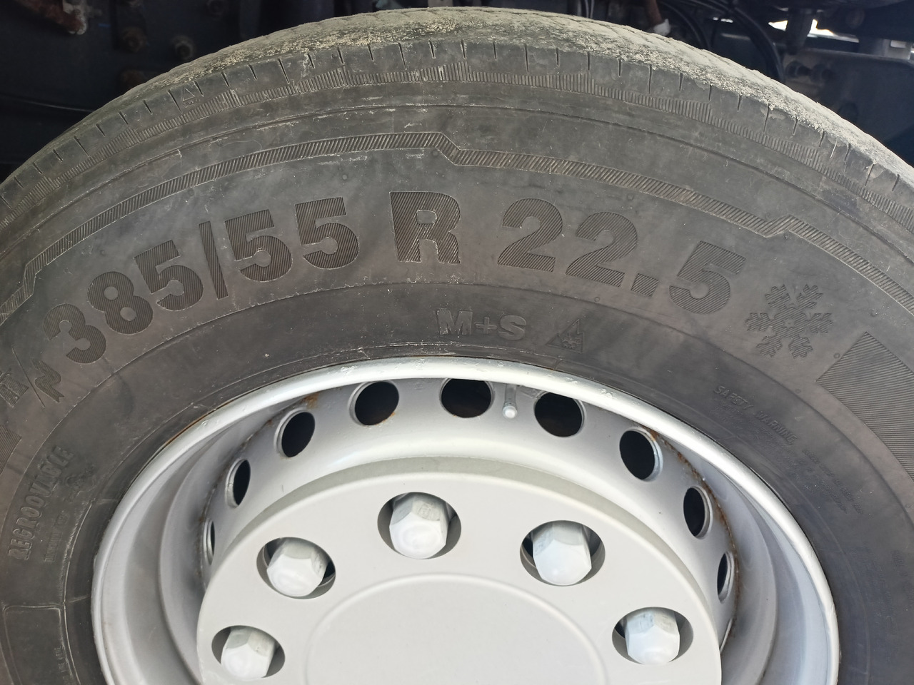 Nyergesvontató Renault Gama T 480: 9 kép.