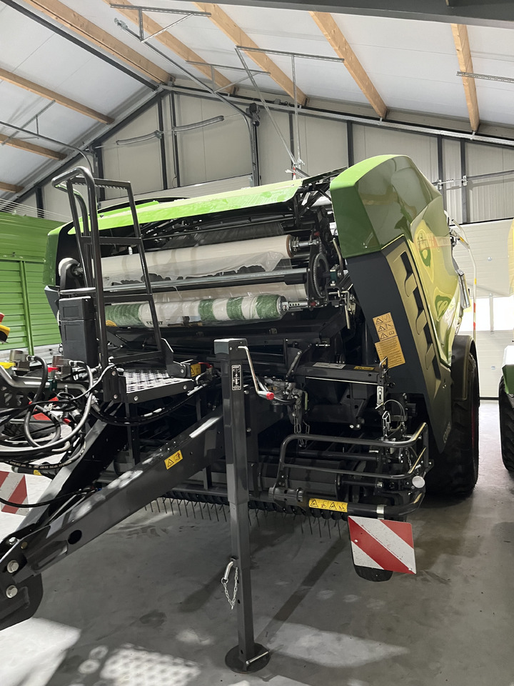 FENDT Rotana 130F Combi MY24 - Bálacsomagoló: 4 kép. FENDT Rotana 130F Combi MY24 - Bálacsomagoló: 4 kép.