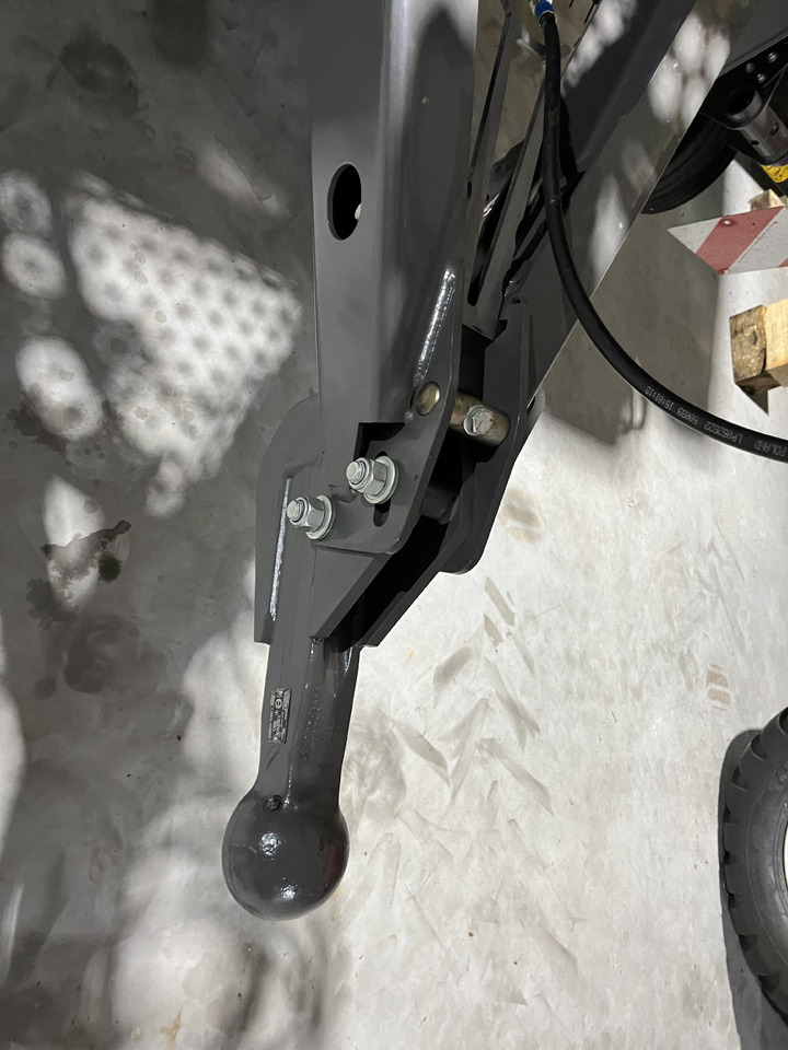 FENDT Rotana 130F Combi MY24 - Bálacsomagoló: 5 kép. FENDT Rotana 130F Combi MY24 - Bálacsomagoló: 5 kép.