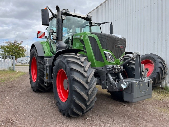 Fendt 826 Vario S4 ProfiPlus - Traktor: 1 kép. Fendt 826 Vario S4 ProfiPlus - Traktor: 1 kép.