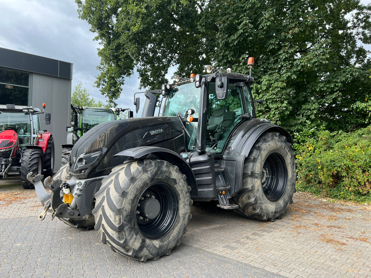 VALTRA T174 Versu - Traktor: 1 kép. VALTRA T174 Versu - Traktor: 1 kép.