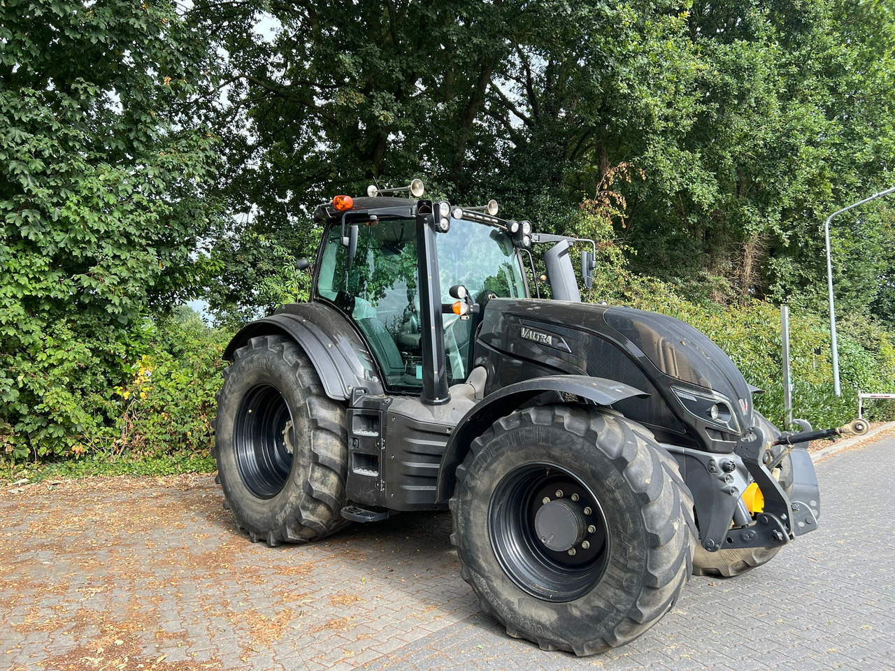 VALTRA T174 Versu - Traktor: 3 kép. VALTRA T174 Versu - Traktor: 3 kép.
