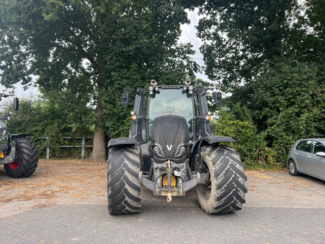 VALTRA T174 Versu - Traktor: 5 kép. VALTRA T174 Versu - Traktor: 5 kép.