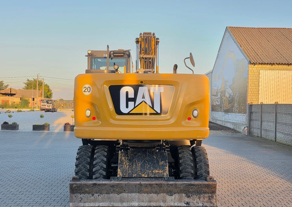 Caterpillar M314F, 2018 ROK, 4200 MTH, 2 ŁYŻKI - Gumikerekes kotró: 4 kép. Caterpillar M314F, 2018 ROK, 4200 MTH, 2 ŁYŻKI - Gumikerekes kotró: 4 kép.