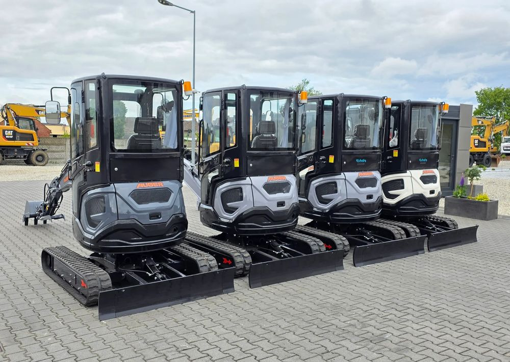 Inny NOWA Minikoparka AUGER 25, WAGA 2100 KG, SILNIK KUBOTA - Minikotró: 3 kép. Inny NOWA Minikoparka AUGER 25, WAGA 2100 KG, SILNIK KUBOTA - Minikotró: 3 kép.