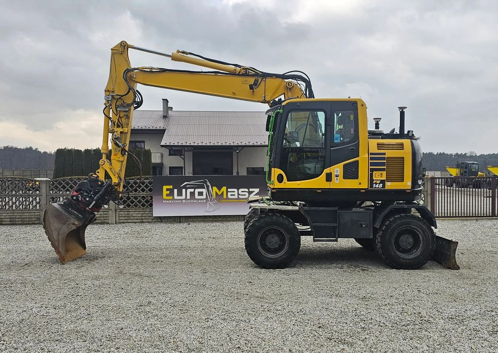 Komatsu PW 148-10, 2016 ROK, SYSTEM LEICA 3D - Gumikerekes kotró: 2 kép. Komatsu PW 148-10, 2016 ROK, SYSTEM LEICA 3D - Gumikerekes kotró: 2 kép.