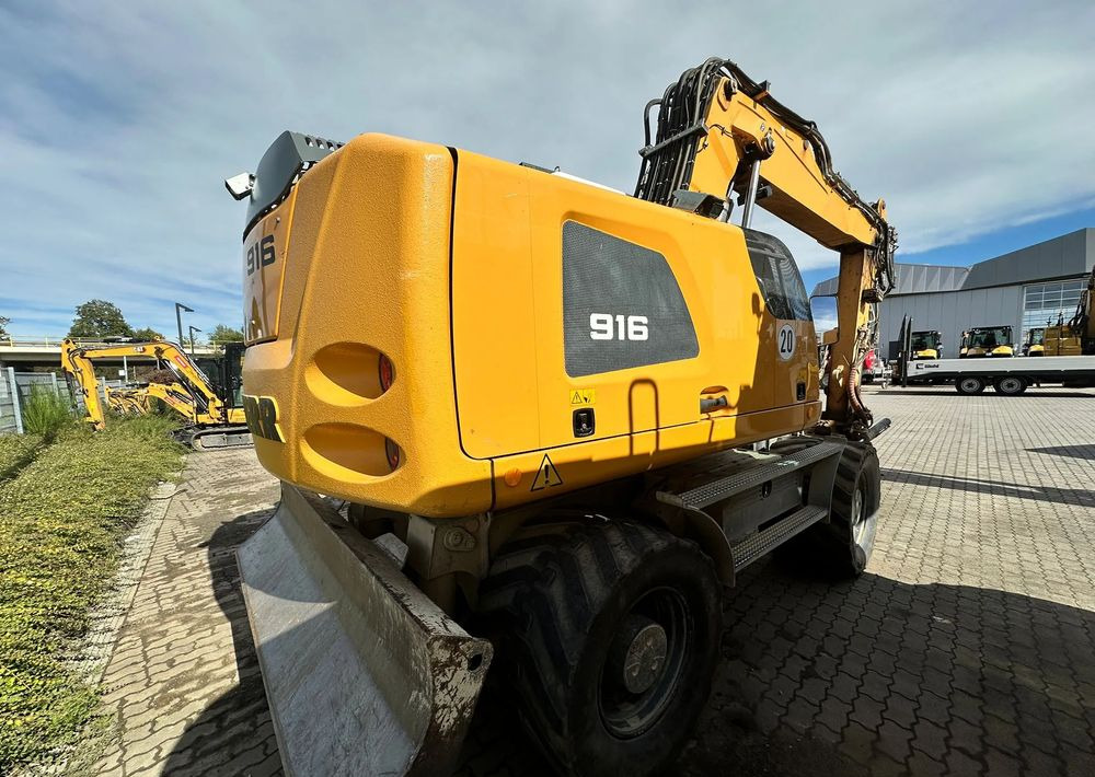 Liebherr A 916 Litronic, 2020 ROK, ROTOTILT, 7300 MTH - Gumikerekes kotró: 3 kép. Liebherr A 916 Litronic, 2020 ROK, ROTOTILT, 7300 MTH - Gumikerekes kotró: 3 kép.