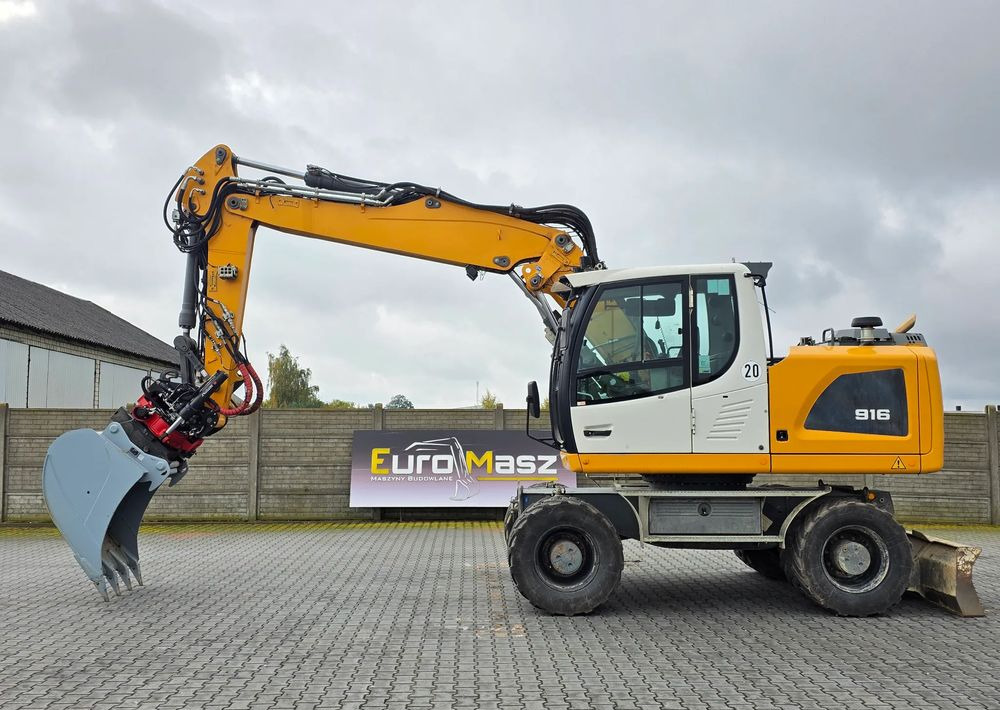 Liebherr A 916 Litronic, 2020 ROK, ROTOTILT, 7300 MTH - Gumikerekes kotró: 2 kép. Liebherr A 916 Litronic, 2020 ROK, ROTOTILT, 7300 MTH - Gumikerekes kotró: 2 kép.
