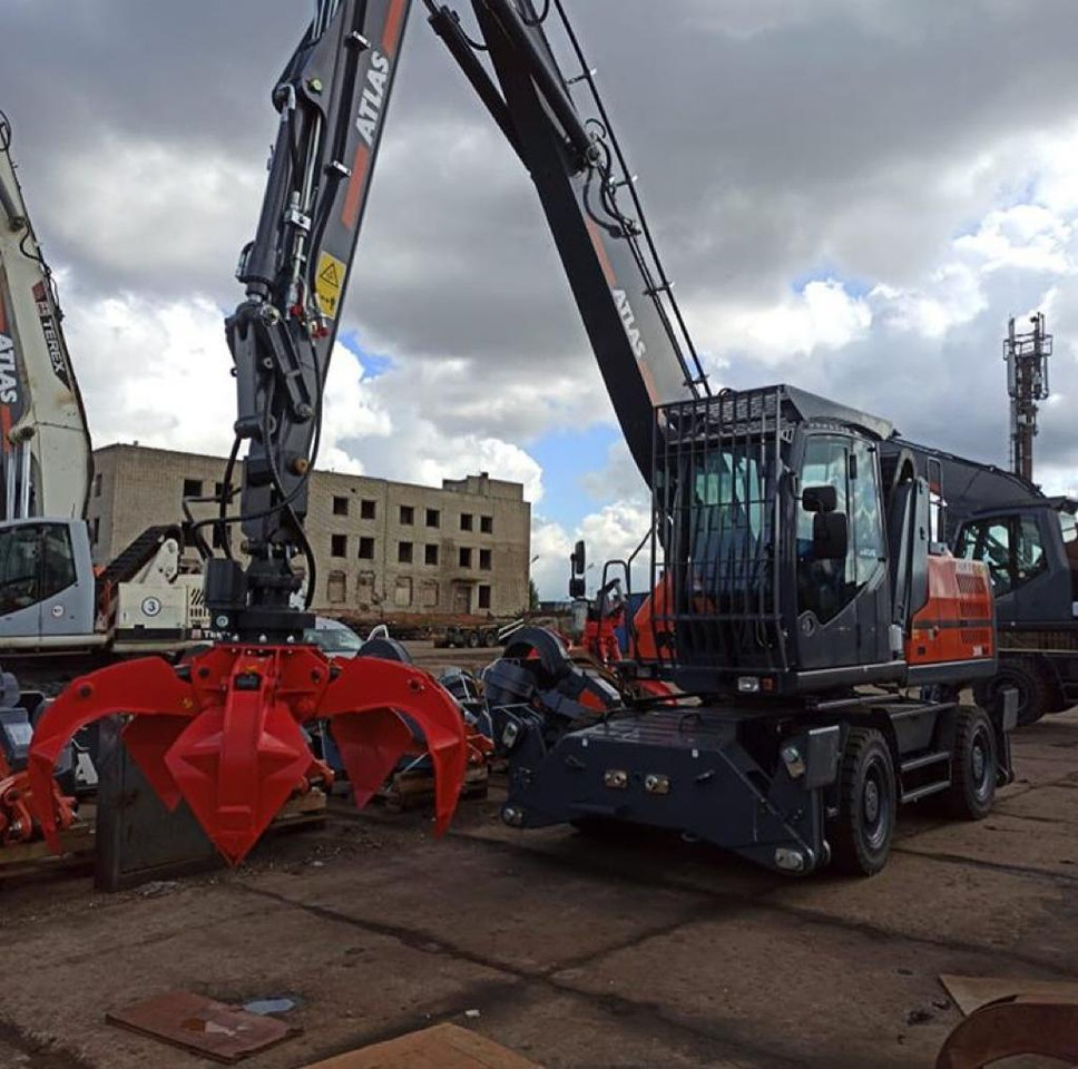 Orange Peel Scrap Grapple MHO5 - Polip kanál - Kotrógép: 2 kép. Orange Peel Scrap Grapple MHO5 - Polip kanál - Kotrógép: 2 kép.