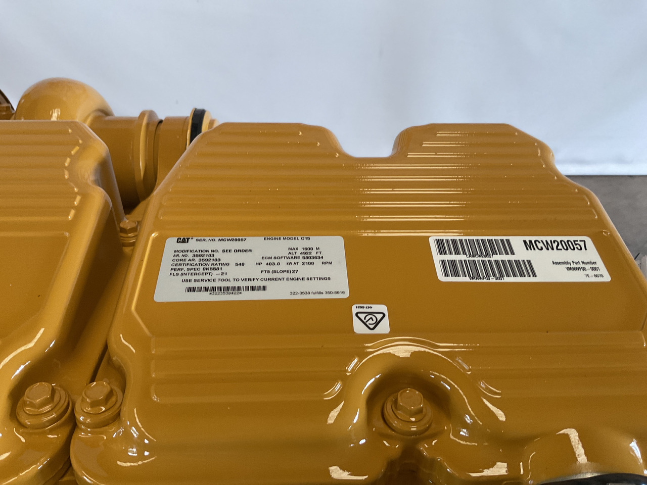 Caterpillar C15 Acert - Motor: 2 kép. Caterpillar C15 Acert - Motor: 2 kép.