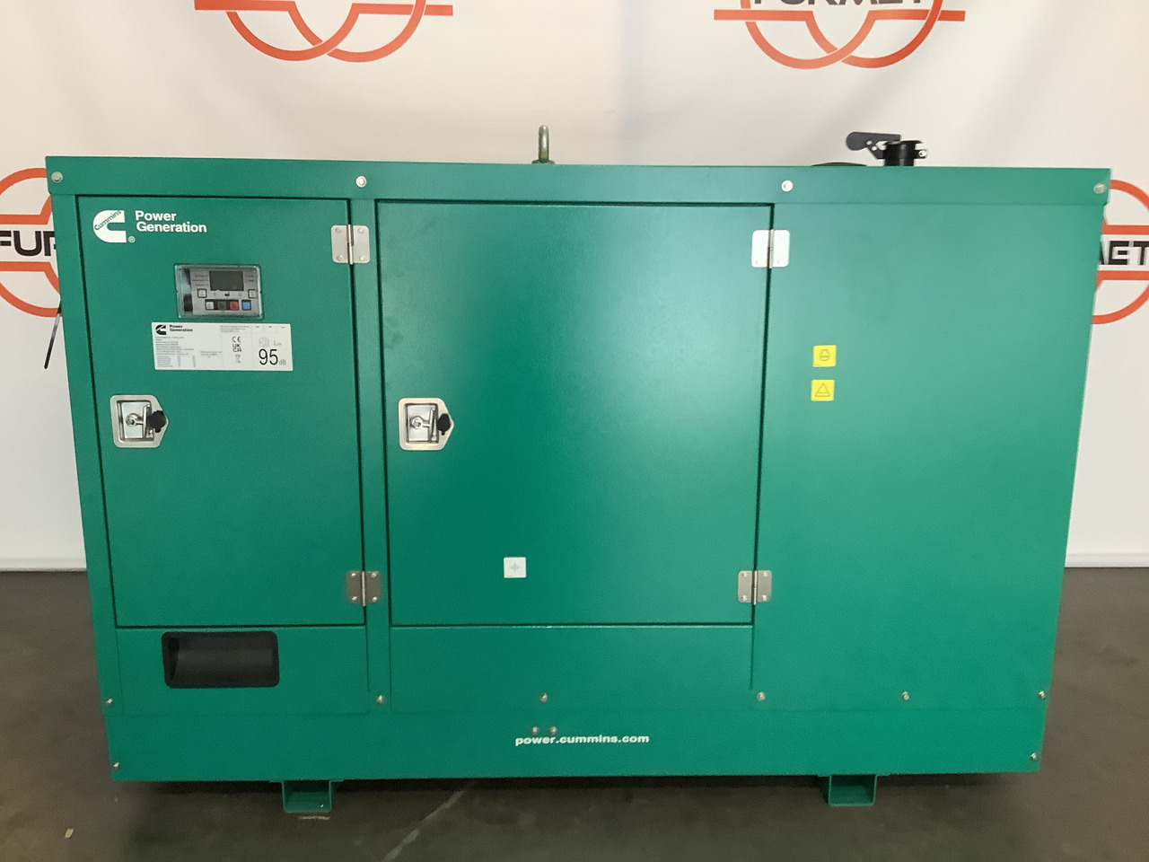 Cummins C55D5EQ. 55KVA Generator. Brand new. - Áramfejlesztő: 1 kép. Cummins C55D5EQ. 55KVA Generator. Brand new. - Áramfejlesztő: 1 kép.