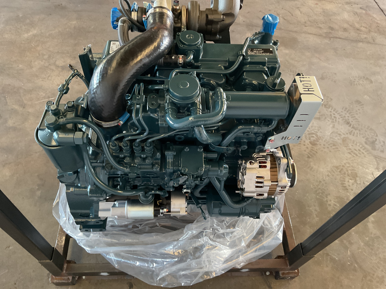 Kubota 3307 DI-T, brand new and complete - Motor: 5 kép. Kubota 3307 DI-T, brand new and complete - Motor: 5 kép.