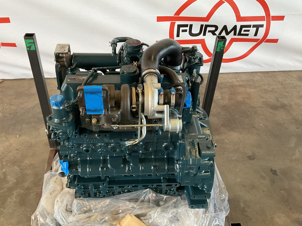 Kubota 3307 DI-T, brand new and complete - Motor: 2 kép. Kubota 3307 DI-T, brand new and complete - Motor: 2 kép.