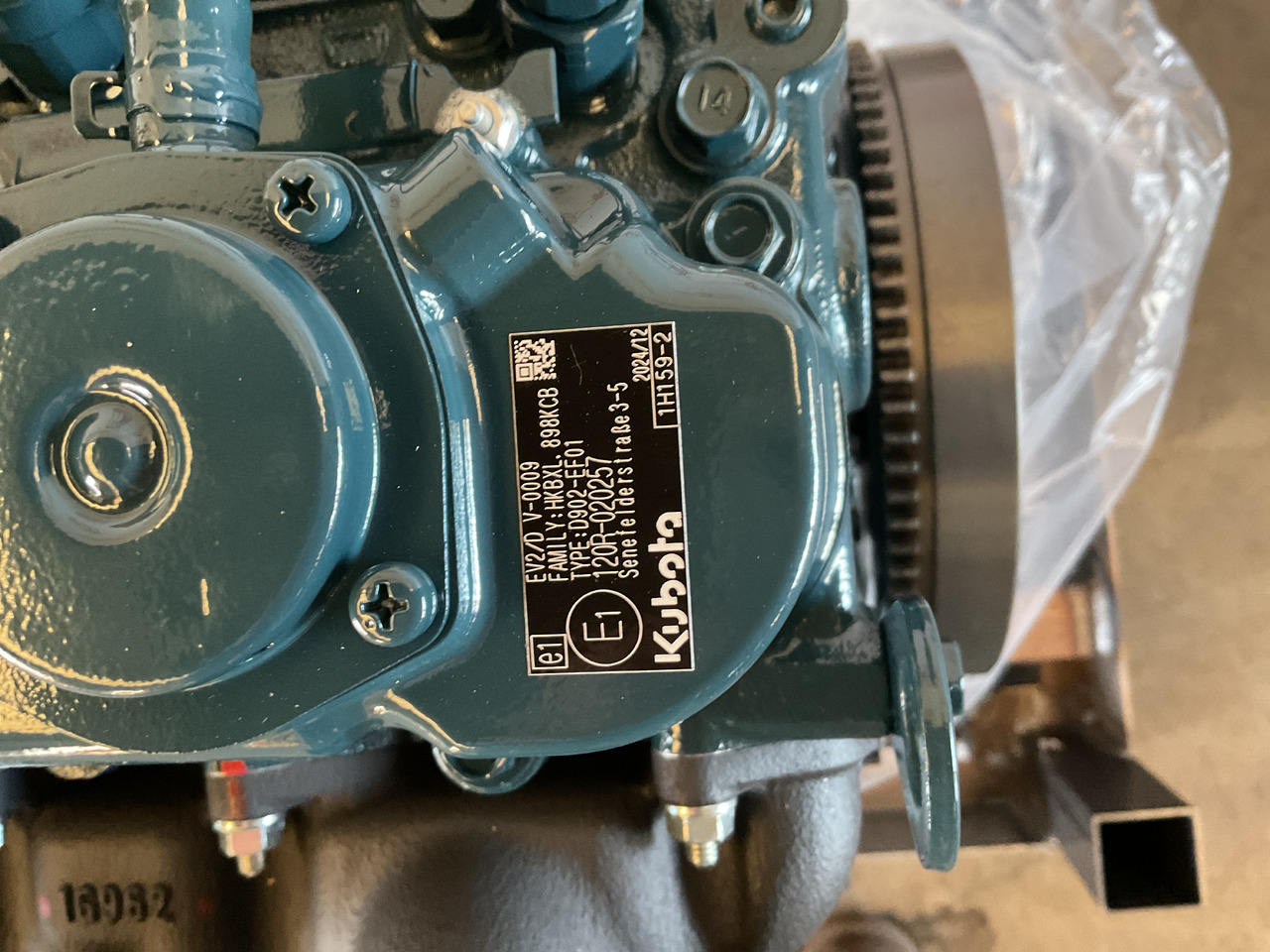 Kubota D902, Brand new and complete - Motor: 4 kép. Kubota D902, Brand new and complete - Motor: 4 kép.