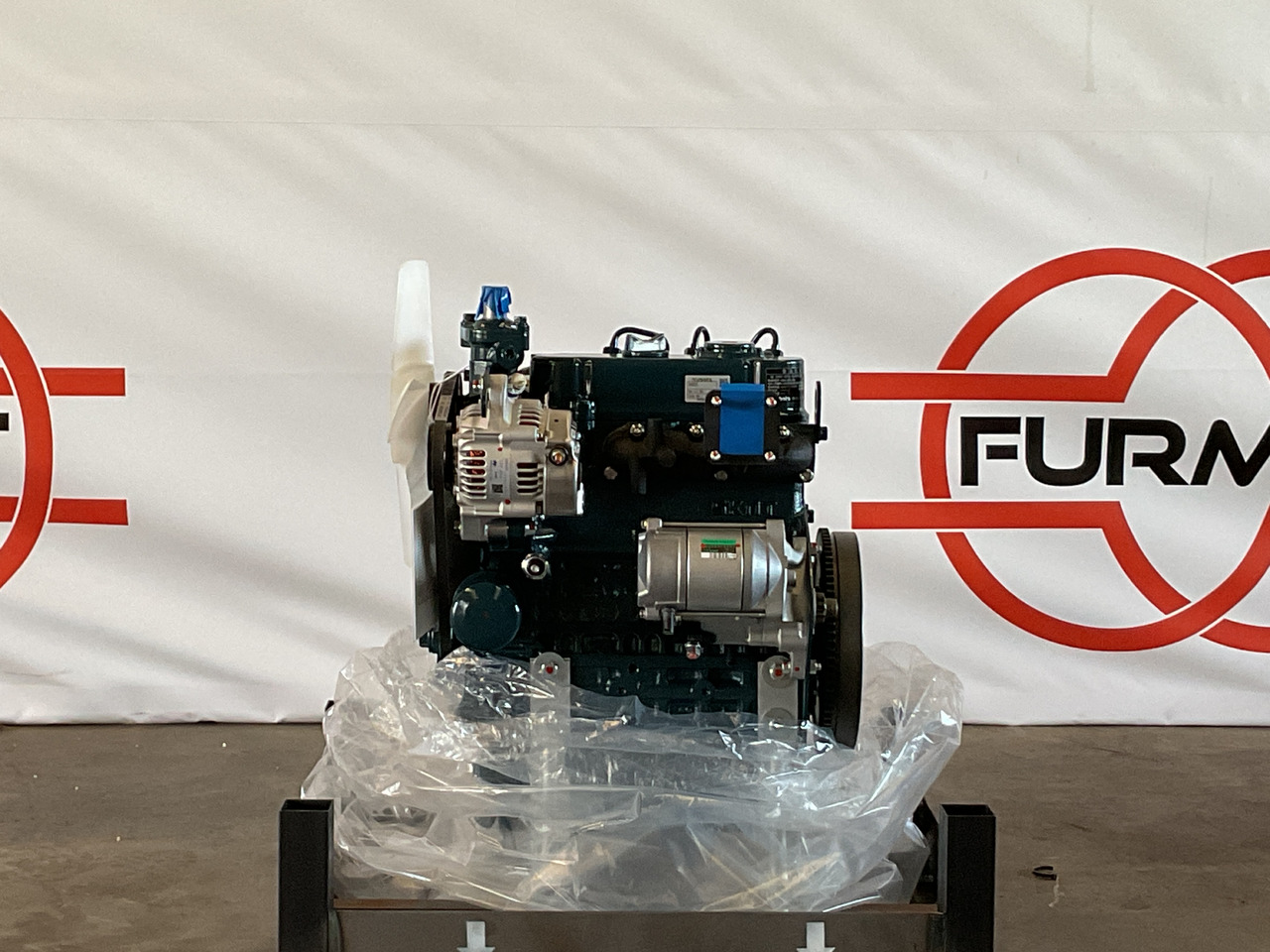 Kubota D902, Brand new and complete - Motor: 2 kép. Kubota D902, Brand new and complete - Motor: 2 kép.