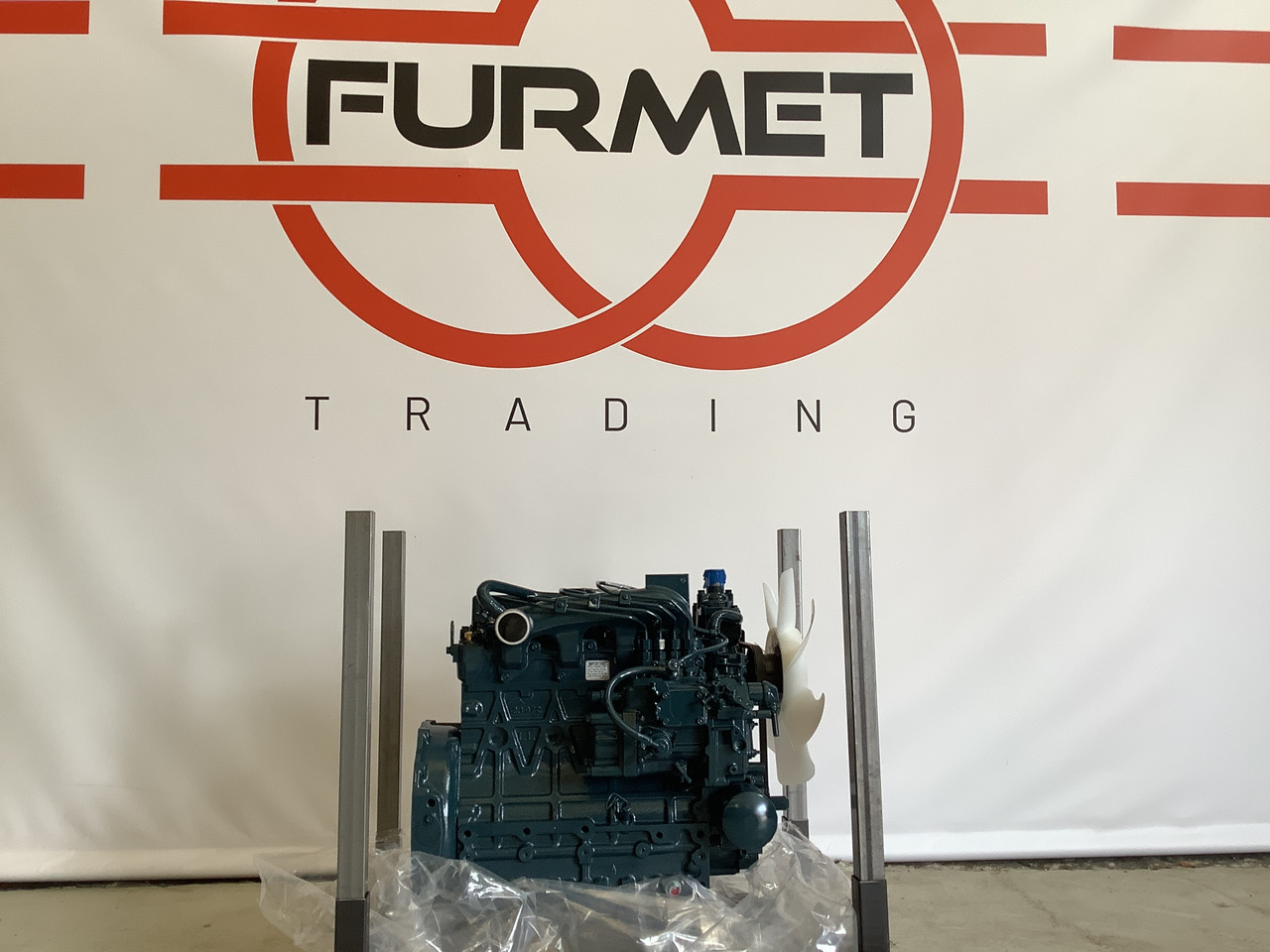 Kubota V2203 (1) - Motor: 4 kép. Kubota V2203 (1) - Motor: 4 kép.