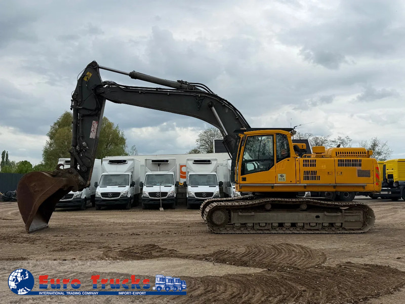Volvo EC360 - Lánctalpas kotró: 3 kép. Volvo EC360 - Lánctalpas kotró: 3 kép.
