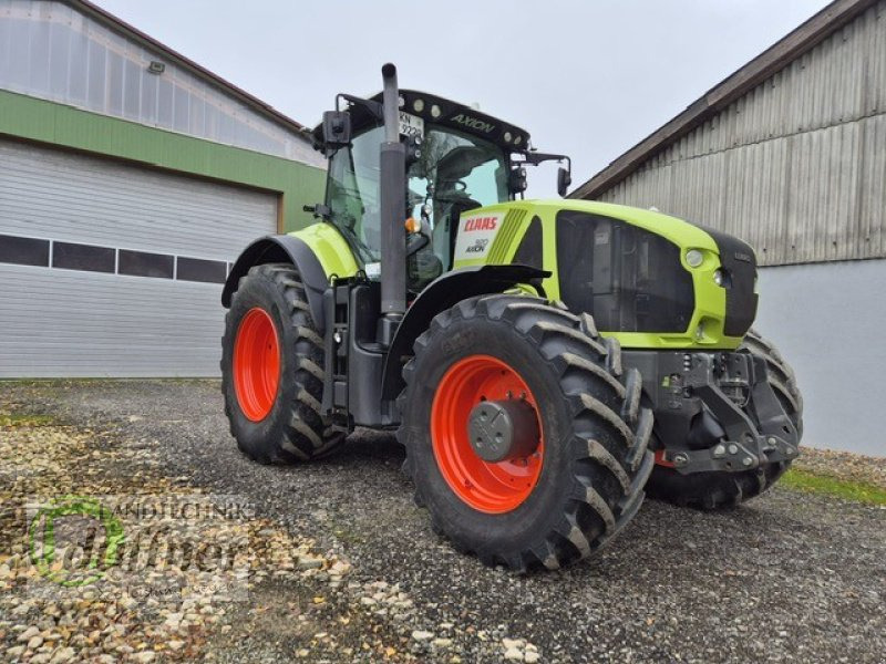 CLAAS Axion 920 - Traktor: 2 kép. CLAAS Axion 920 - Traktor: 2 kép.
