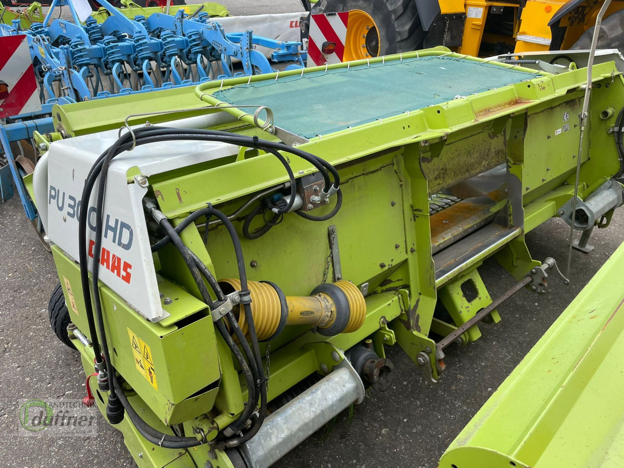 CLAAS PU 300 HD - Takarmánybetakarító gép: 3 kép. CLAAS PU 300 HD - Takarmánybetakarító gép: 3 kép.