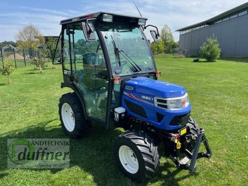 Iseki TM 3217 AHLK - Kommunális traktor: 2 kép. Iseki TM 3217 AHLK - Kommunális traktor: 2 kép.