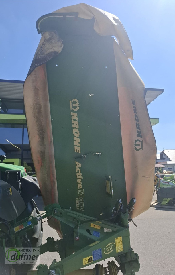 Krone Active Mow R 320 - Fűkasza: 1 kép. Krone Active Mow R 320 - Fűkasza: 1 kép.