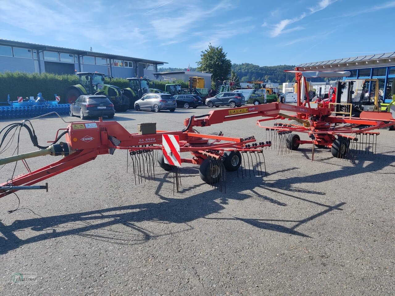 Kuhn GA 6522 - Szénaforgató: 2 kép. Kuhn GA 6522 - Szénaforgató: 2 kép.