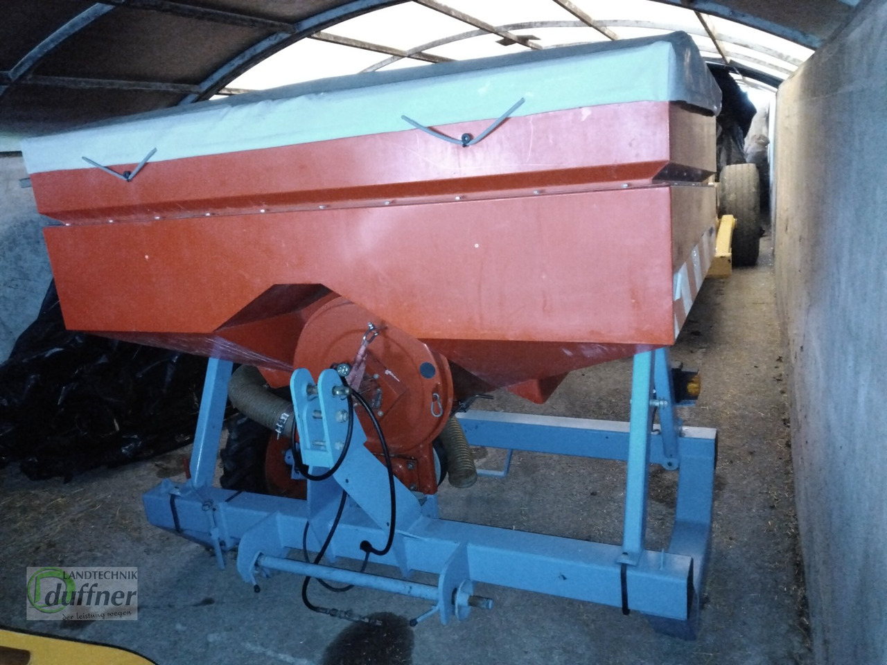 Monosem Fronttank Avant - Precíziós vetőgép: 2 kép. Monosem Fronttank Avant - Precíziós vetőgép: 2 kép.