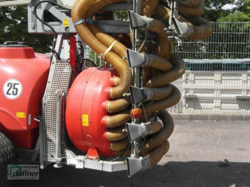 Wanner N1500 - Vontatott permetezők: 3 kép. Wanner N1500 - Vontatott permetezők: 3 kép.