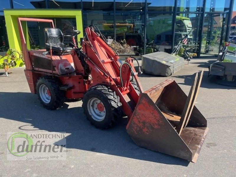 Weidemann 916 - Derékcsuklós rakodó: 5 kép. Weidemann 916 - Derékcsuklós rakodó: 5 kép.