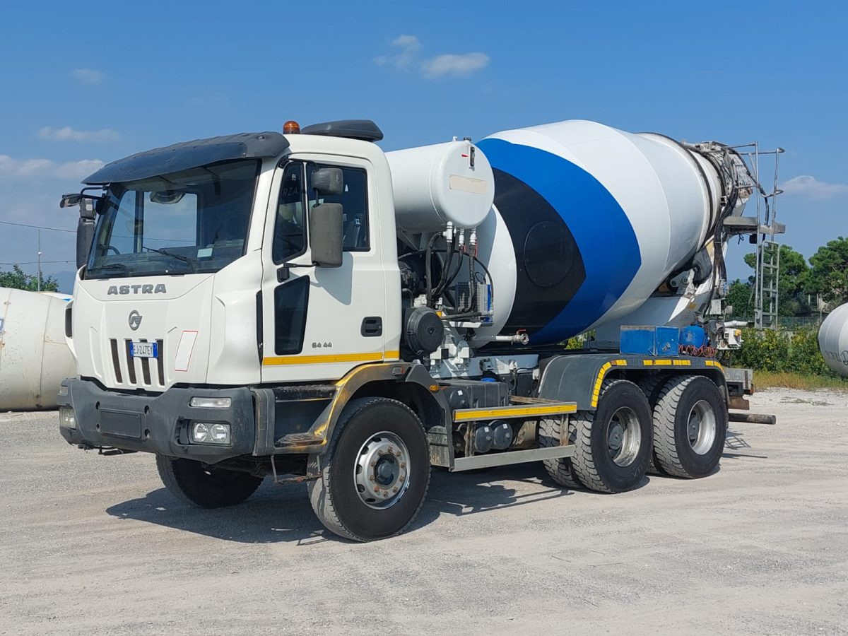 ASTRA HD8 6444 CIFA RY1100 - Betonmixer: 4 kép. ASTRA HD8 6444 CIFA RY1100 - Betonmixer: 4 kép.