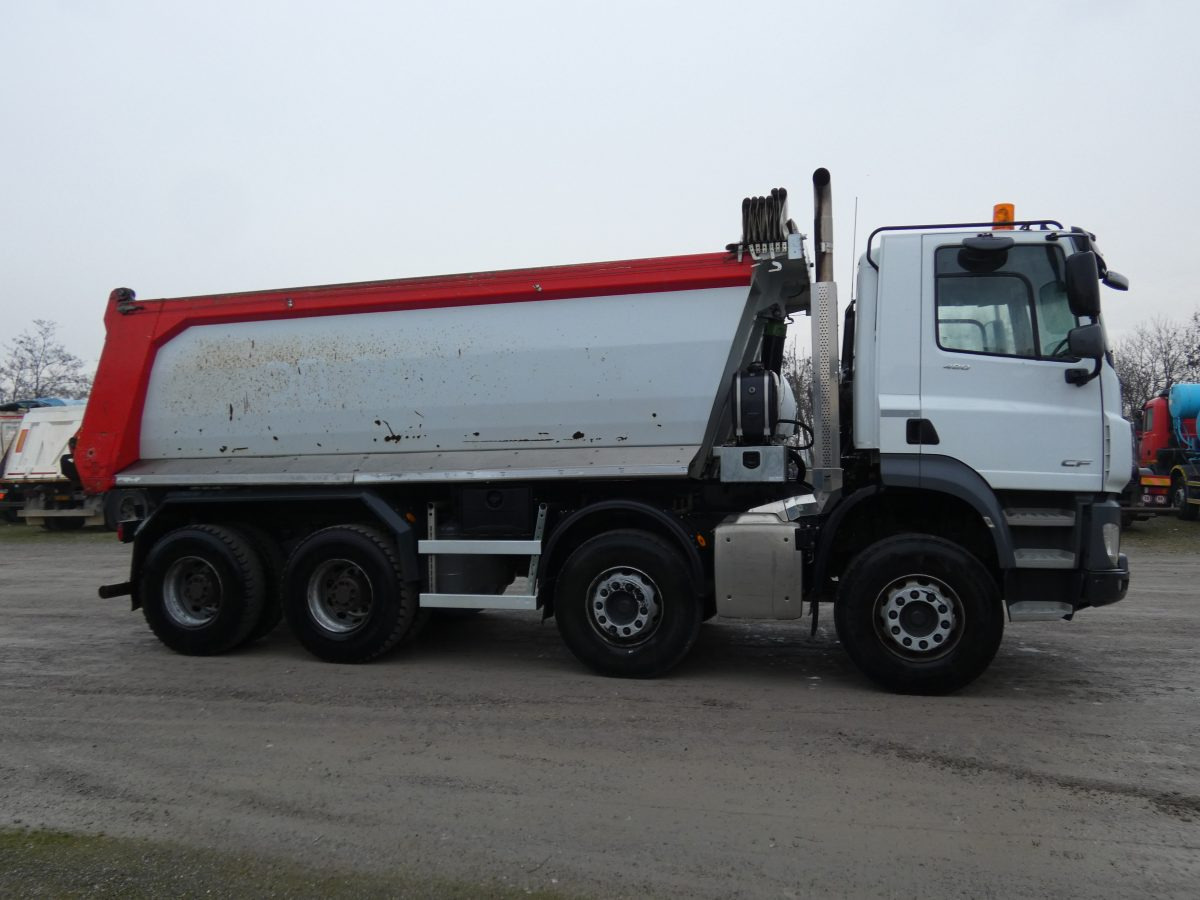 DAF CF 480 - Billenőplatós teherautó: 4 kép. DAF CF 480 - Billenőplatós teherautó: 4 kép.