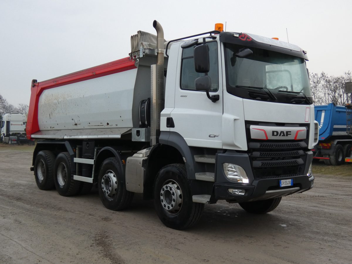 DAF CF 480 - Billenőplatós teherautó: 3 kép. DAF CF 480 - Billenőplatós teherautó: 3 kép.