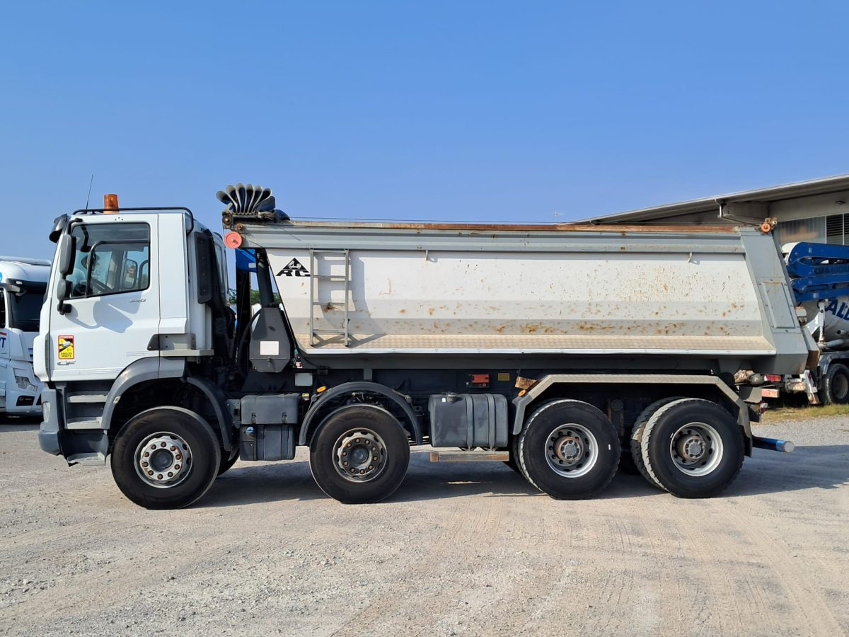 DAF CF530 - Billenőplatós teherautó: 5 kép. DAF CF530 - Billenőplatós teherautó: 5 kép.