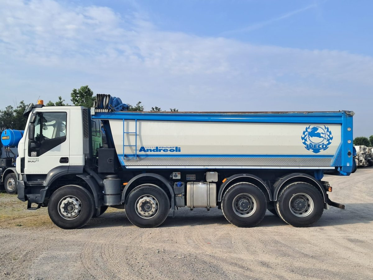 IVECO TRAKKER 500 - Egyéb gépek: 1 kép. IVECO TRAKKER 500 - Egyéb gépek: 1 kép.