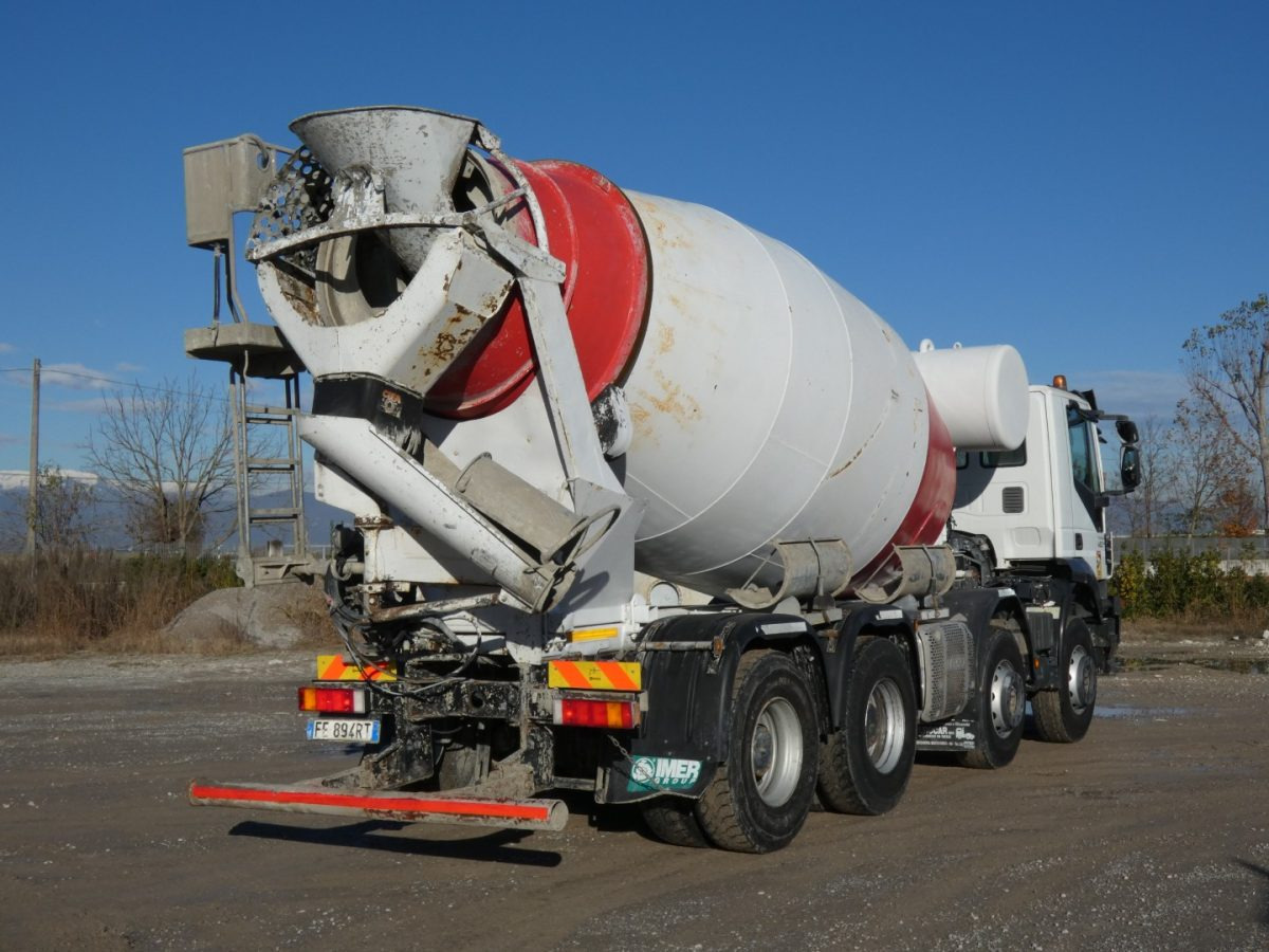 IVECO TRAKKER 450 CIFA RY1300 - Betonmixer: 5 kép. IVECO TRAKKER 450 CIFA RY1300 - Betonmixer: 5 kép.