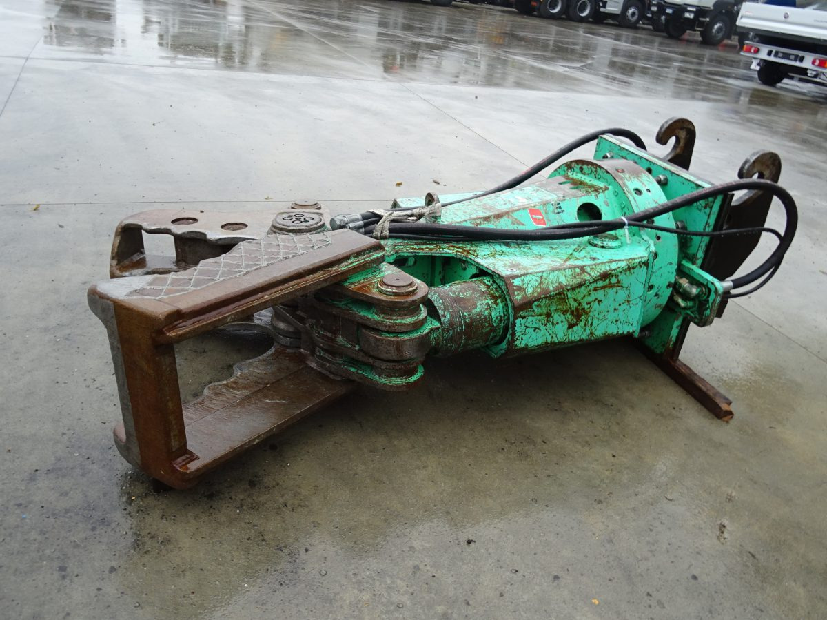 MONTABERT DA370ME - Roppantó olló: 2 kép. MONTABERT DA370ME - Roppantó olló: 2 kép.