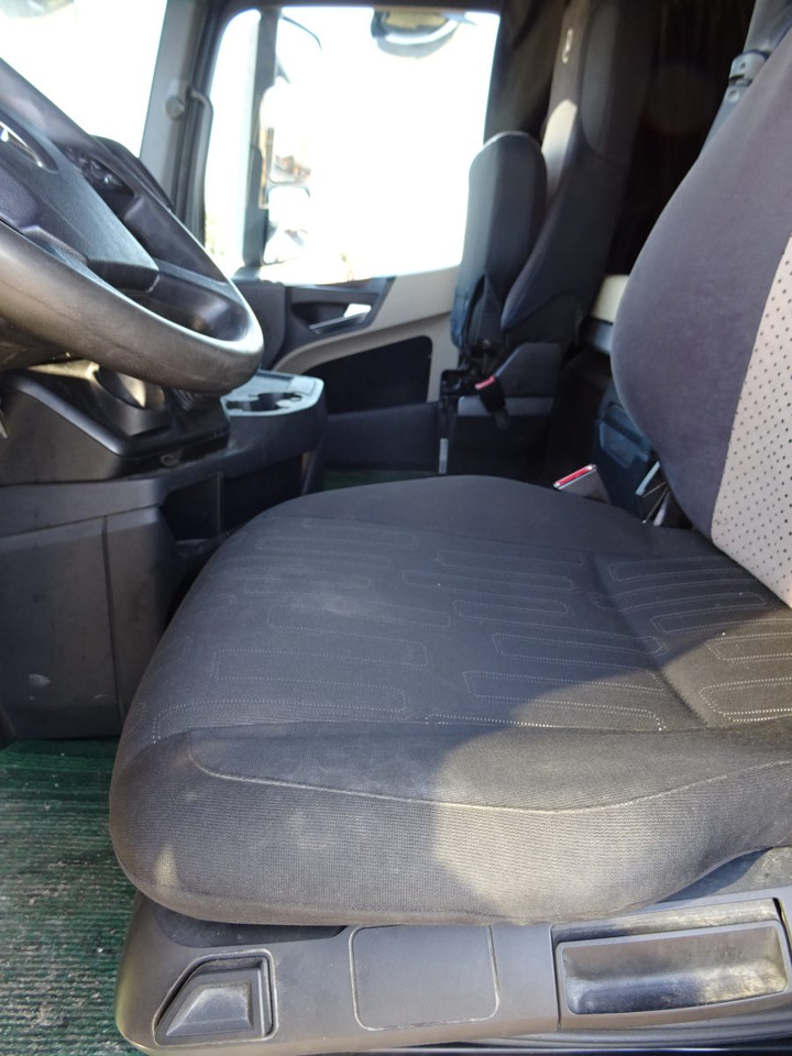 Nyergesvontató MERCEDES ACTROS 1845: 9 kép. Nyergesvontató MERCEDES ACTROS 1845: 9 kép.