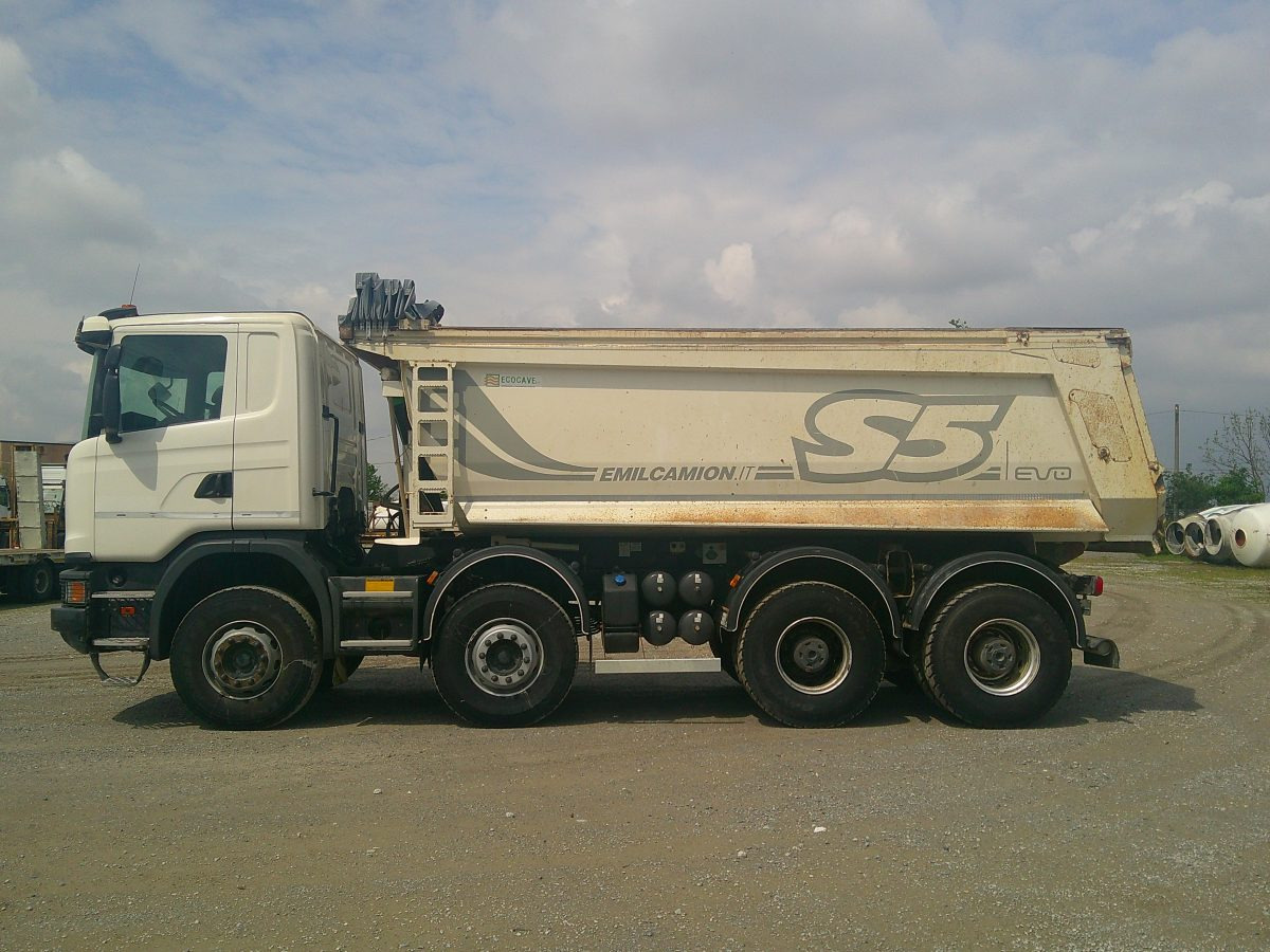 SCANIA G450 - Billenőplatós teherautó: 2 kép. SCANIA G450 - Billenőplatós teherautó: 2 kép.
