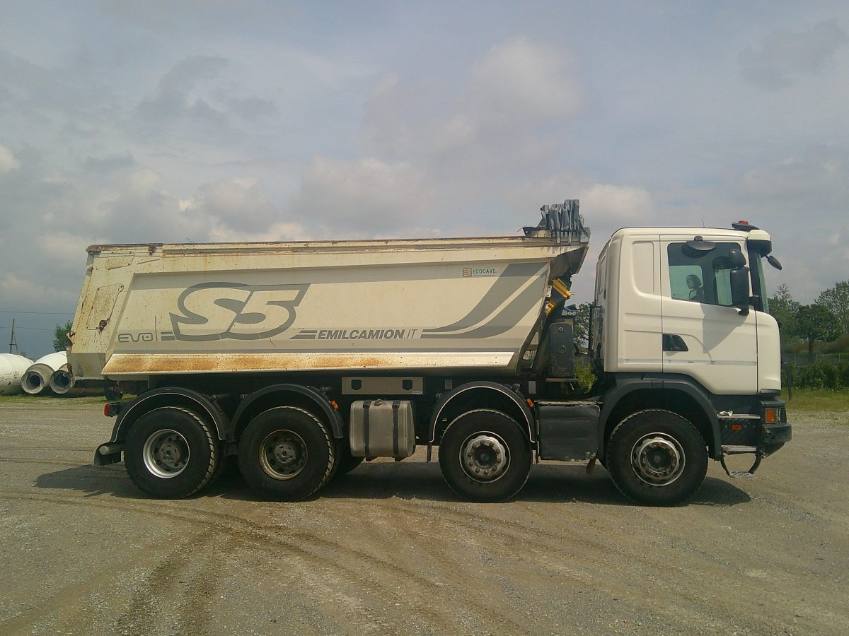SCANIA G450 - Billenőplatós teherautó: 4 kép. SCANIA G450 - Billenőplatós teherautó: 4 kép.