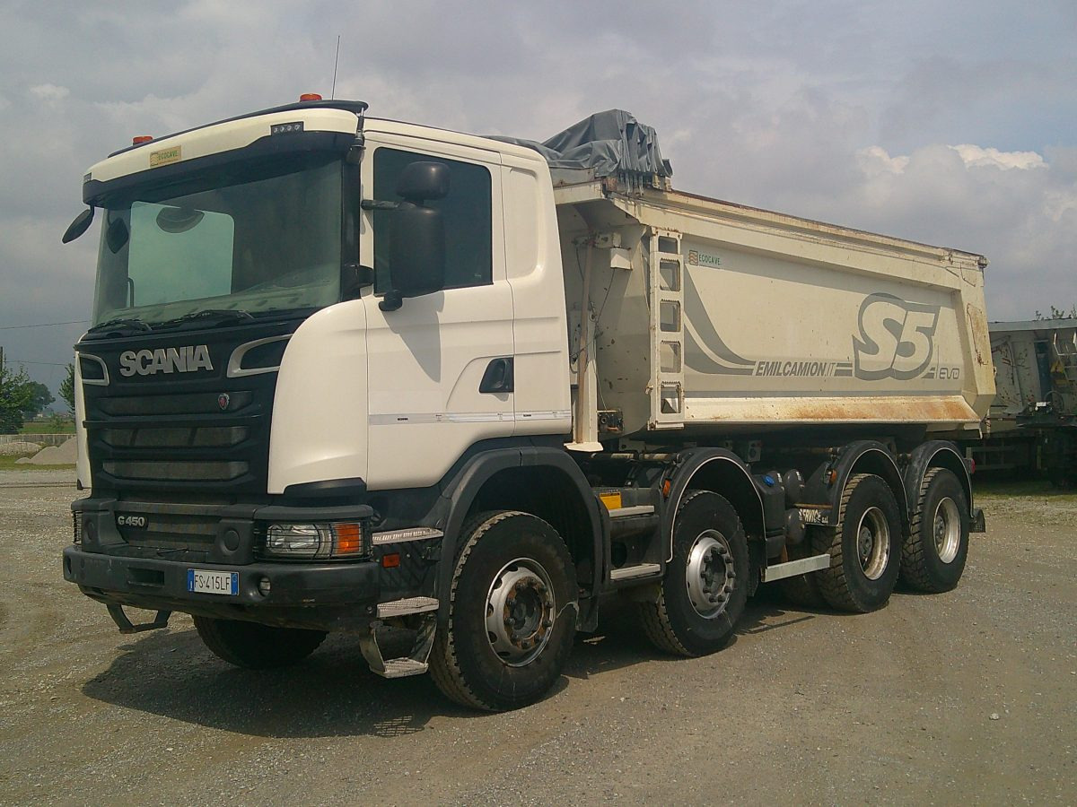 SCANIA G450 - Billenőplatós teherautó: 1 kép. SCANIA G450 - Billenőplatós teherautó: 1 kép.