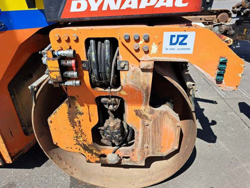 Dynapac CG 233 HF - Henger: 4 kép. Dynapac CG 233 HF - Henger: 4 kép.